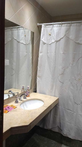 Bathroom 2, Departamento Céntrico, Capital