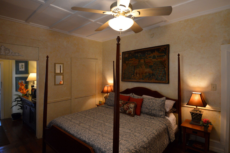 Bedroom 4, The Saragossa, Saint Johns