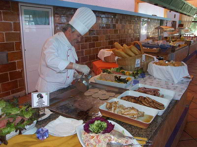 Food & Drinks 5, Sun Club El Dorado, Baleares