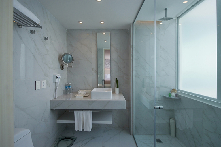 Bathroom 5, Oleo Cancun Playa, Benito Juárez
