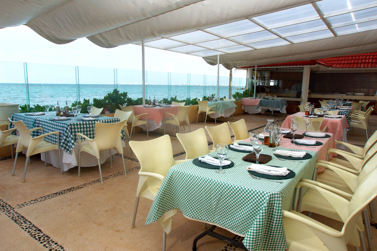 Food & Drinks 3, All Ritmo Cancun & Water Park, Isla Mujeres