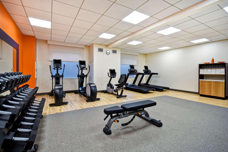 Others 4, Hampton Inn NY-JFK, New York