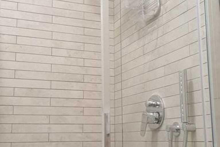Bathroom 3, Inappartamento Gioiello, Torino