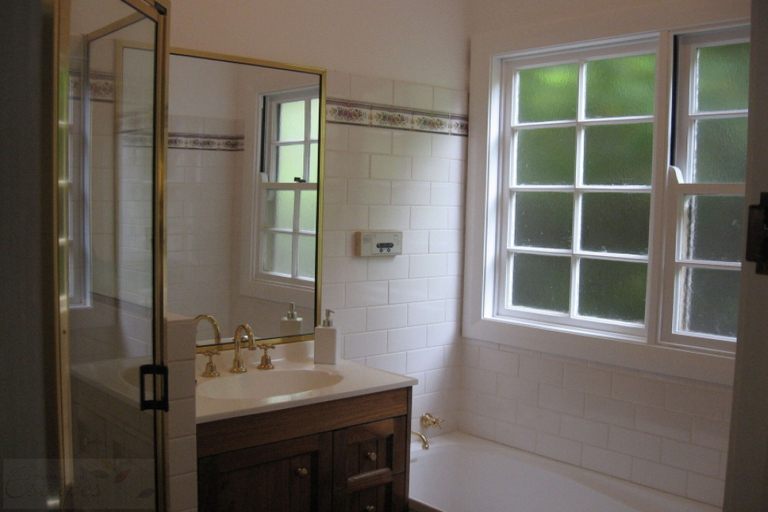 Bathroom, Wimbledon, Blue Mountains