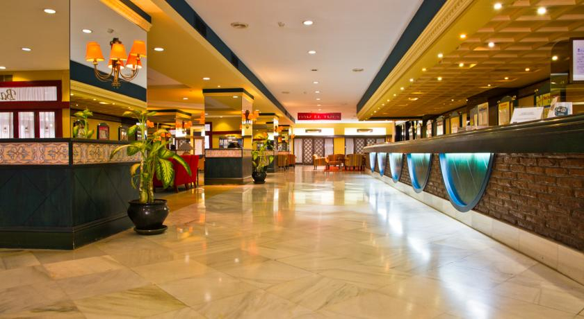 Public Area 4, Las Palmeras, Málaga