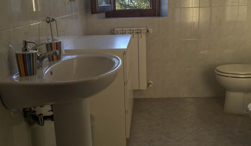 Bathroom 3, Poggio alla Pietra 26, Grosseto