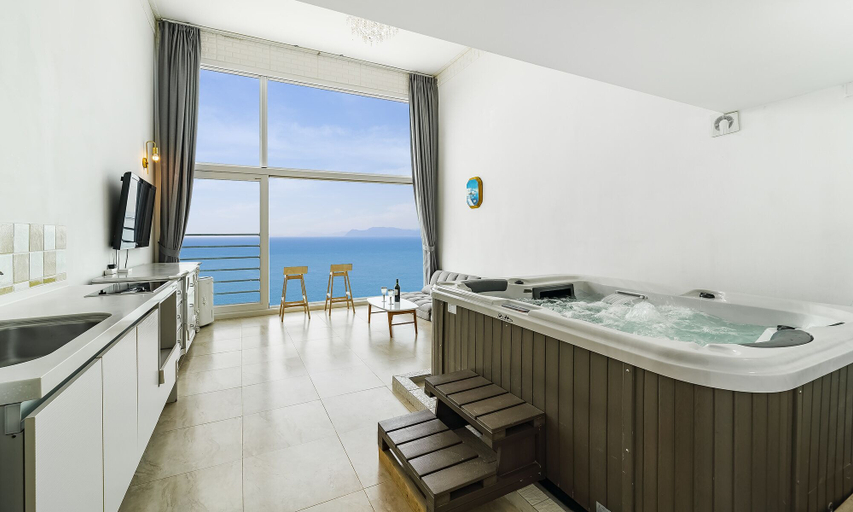 Bathroom 5, Namhae Marinepia Pension, Namhae