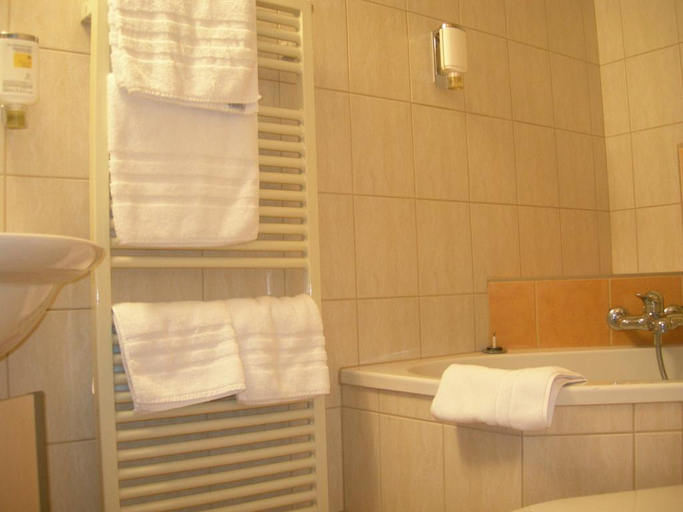 Bathroom 4, Crystal Interlaken, Interlaken