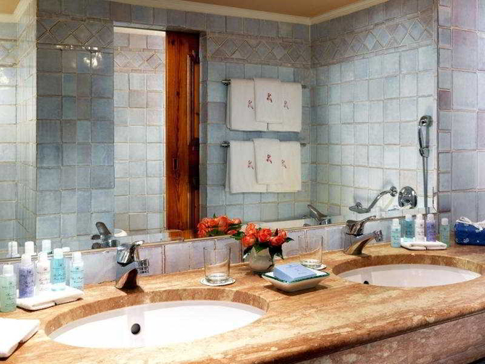 Bathroom 4, Goldener Hirsch, Salzburg