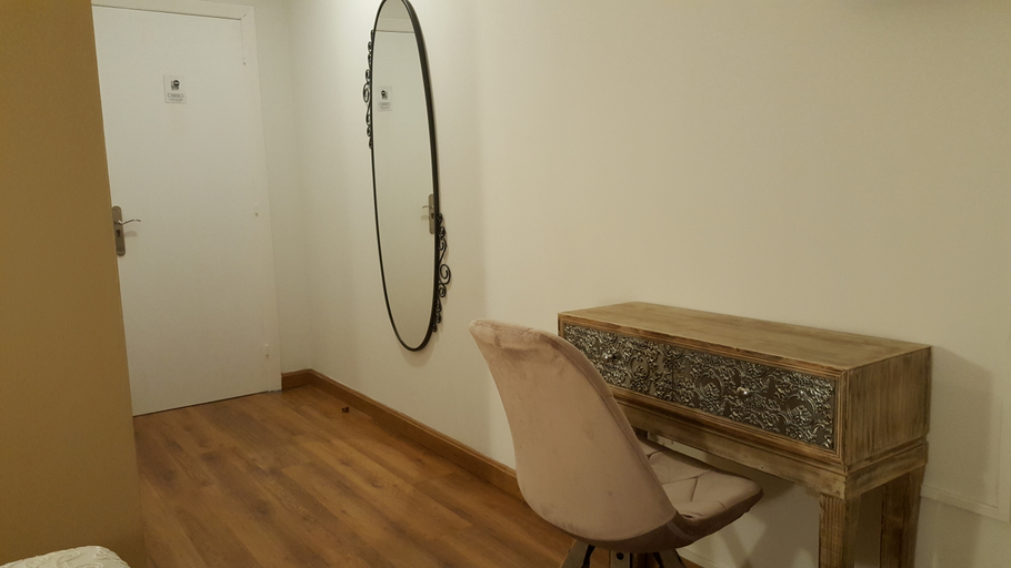 Bathroom 4, Los Acebos Cangas, Asturias