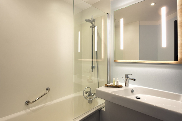 Bathroom 4, Kopster Hotel Paris Porte de Versailles, Paris
