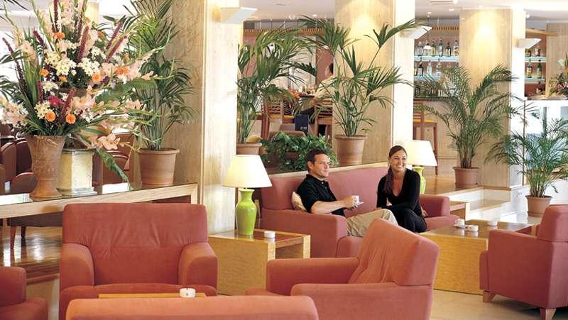 Public Area 4, Leman, Baleares
