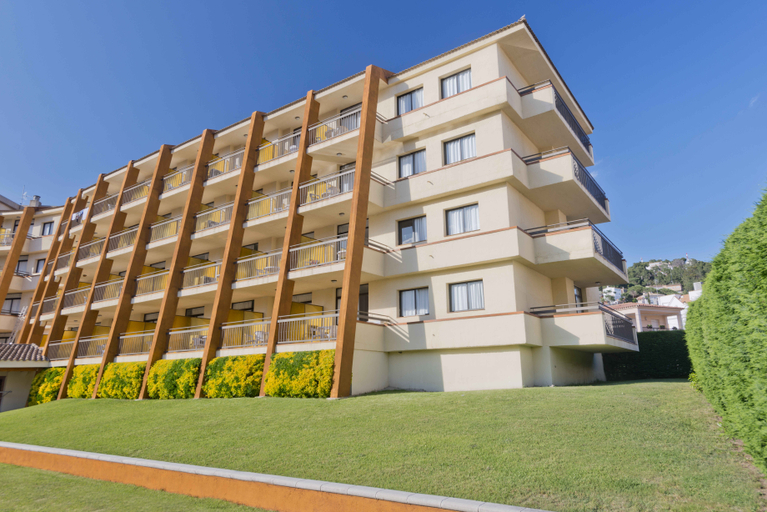 Exterior & Views 3, Apart-hotel GHT Tossa Park, Girona