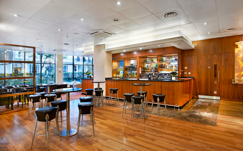 Food & Drinks 5, Central Park, London