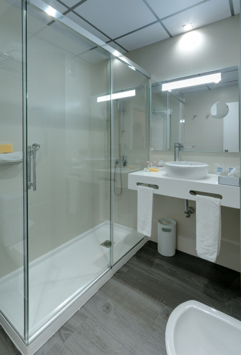 Bathroom 4, Monte Carmelo, Sevilla