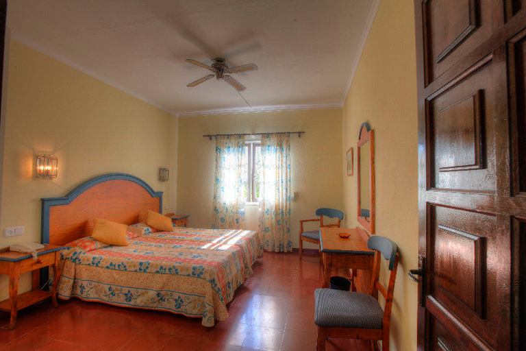 Bedroom 2, Hotel del Almirante, Baleares