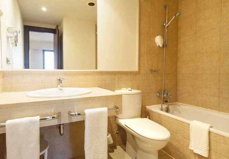 Bathroom 5, Precise Resort El Rompido - The Club, Huelva
