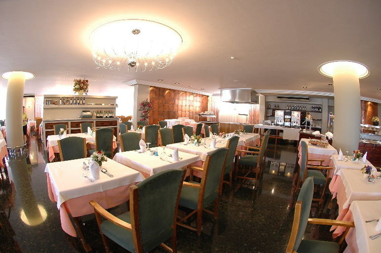Food & Drinks 5, Arenal, Baleares