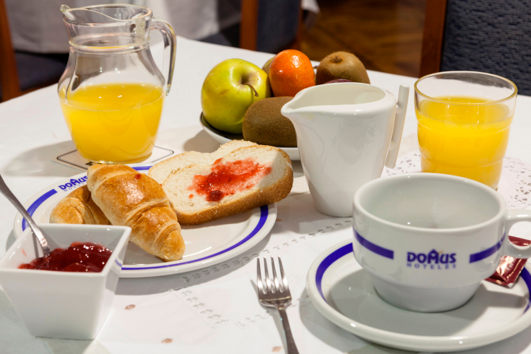 Food & Drinks 4, City Express Covadonga, Asturias