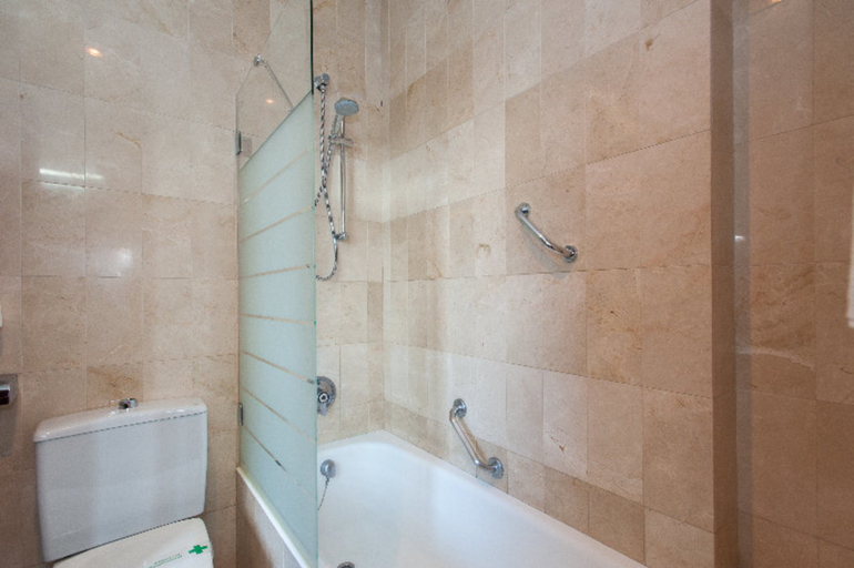 Bathroom 4, Hotel Derby Sevilla, Sevilla