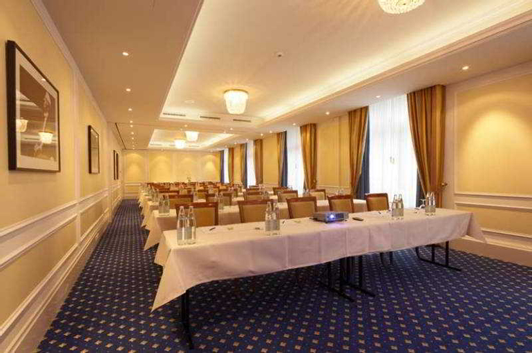 Business Facilities 11