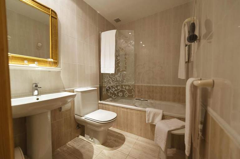 Bathroom, Playa Canet, Valencia