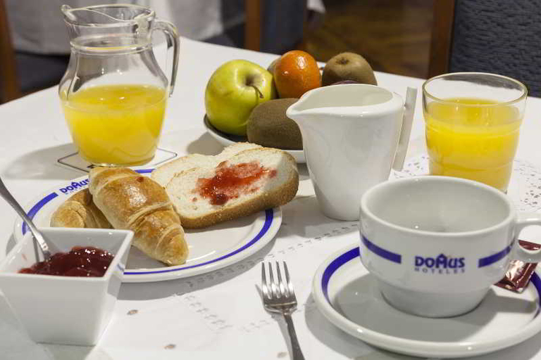 Food & Drinks 5, City Express Covadonga, Asturias