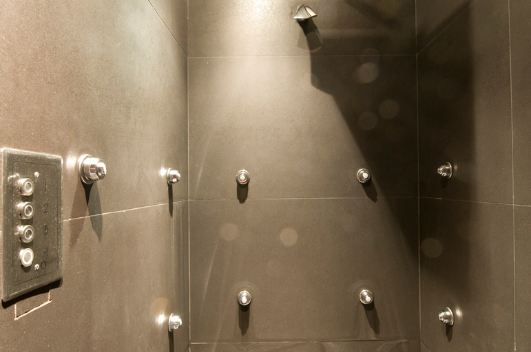 Bathroom 5, Las Gaviotas Suites Hotel, Baleares
