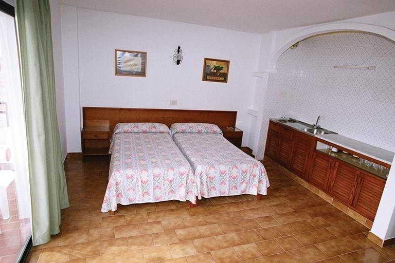Bedroom 4, Orosol II, Baleares