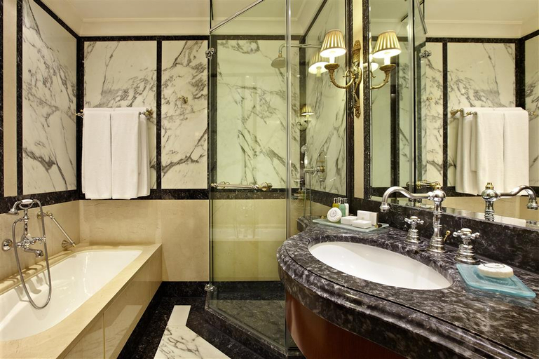 Bathroom 5, Grande Bretagne, A Luxury Collection Hotel, Attica