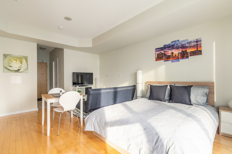 Bedroom, Gorgeous Condos in Maple Leaf Square, Toronto