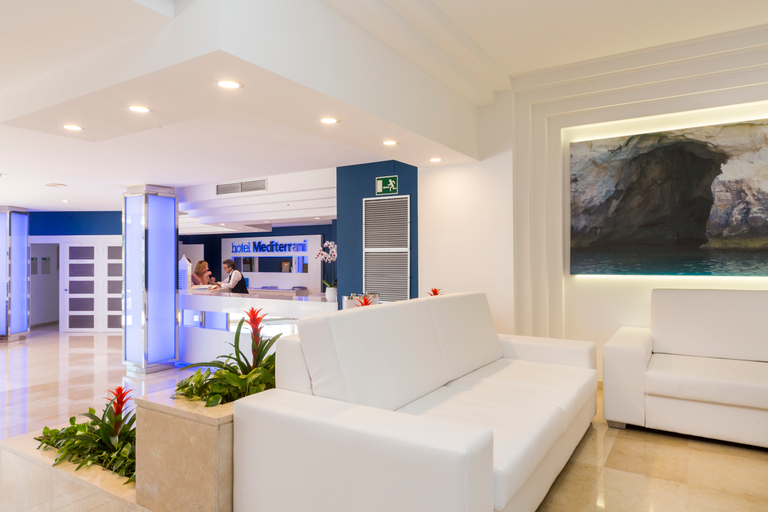 Public Area 4, Globales Mediterrani, Baleares