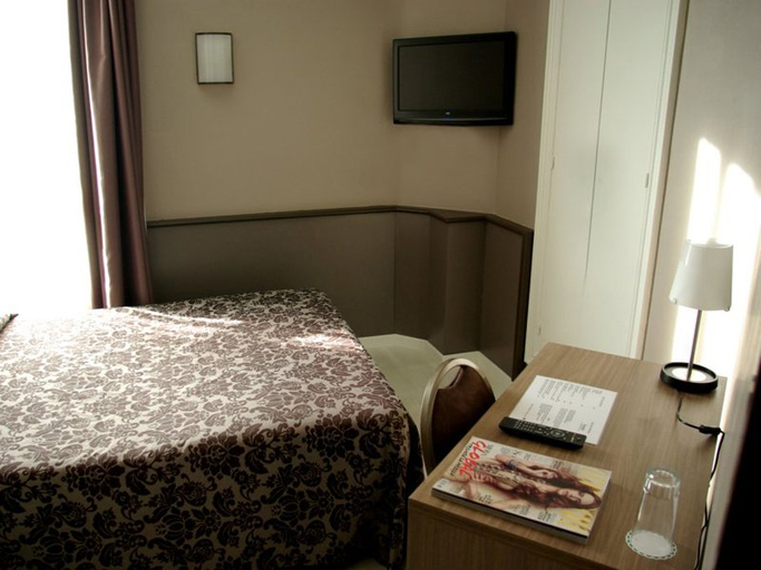 Bedroom 3, B&B HOTEL Tarragona Centro Urbis , Tarragona