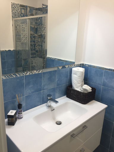 Bathroom 2, Antica Fornace, Napoli