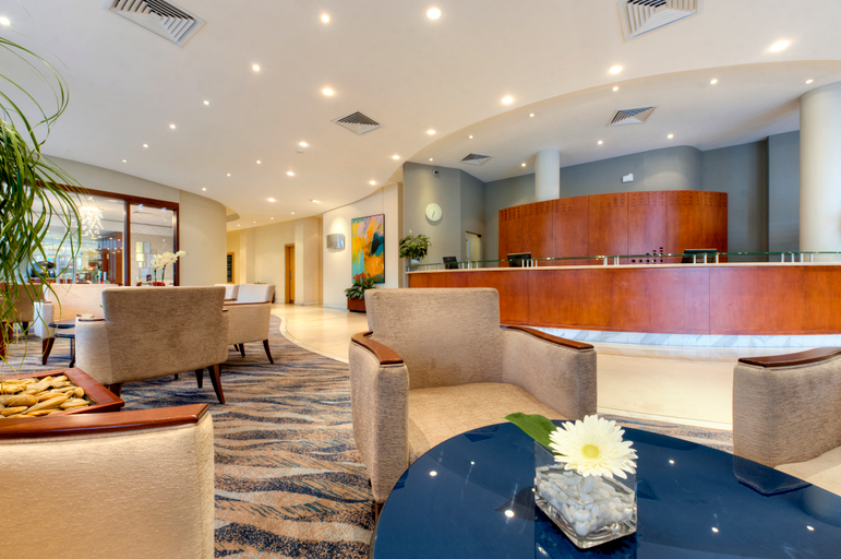 Public Area 4, Verdi St Georges Bay Marina, St Julian's