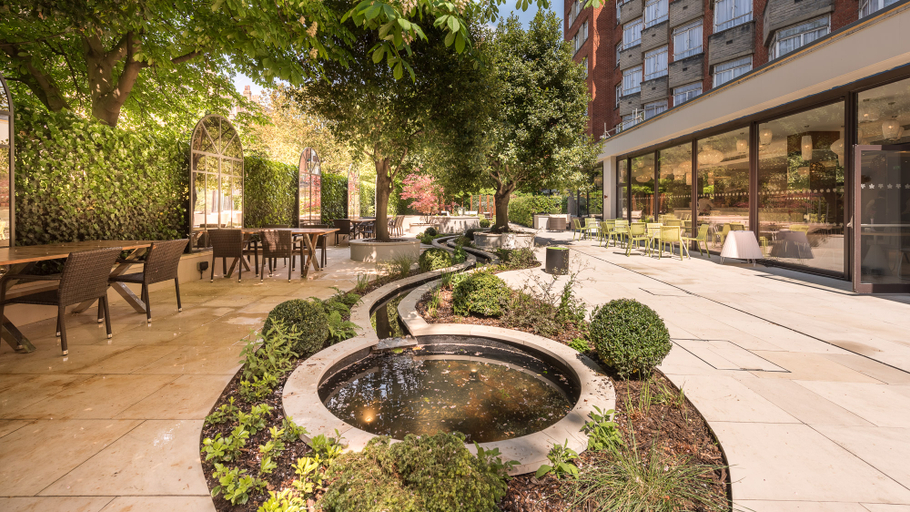 Sport & Beauty, Bedford Hotel, London