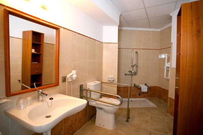 Bathroom 5, Cabot Pollensa Park Spa, Baleares