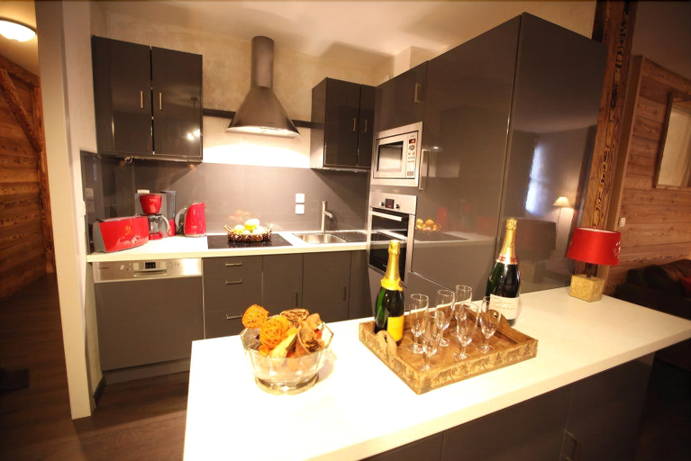 Food & Drinks 5, Les Chalets D'adrien - 3 pieces 6 personnes expose ouest MAE-9374, Savoie