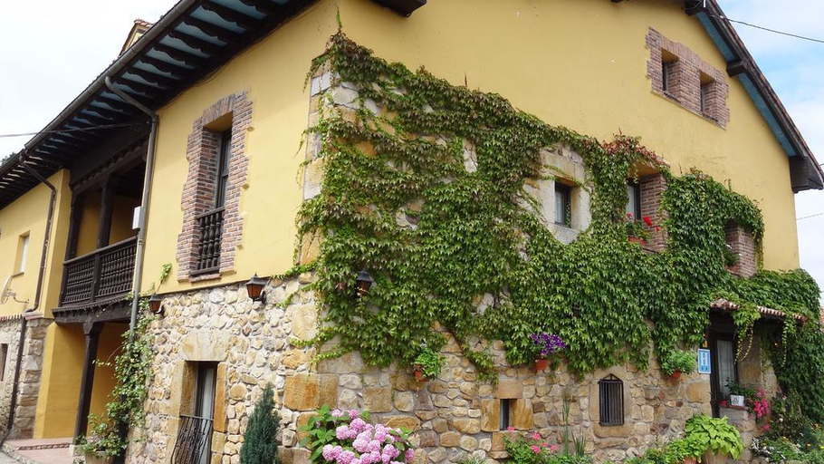 Exterior & Views 2, Hotel Intriago I & II, Asturias
