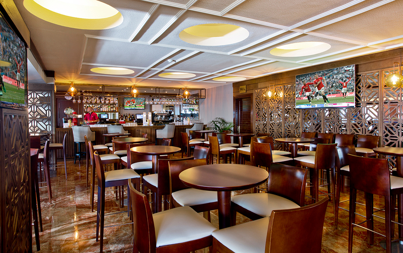 Food & Drinks 5, Sunset Beach Club, Málaga