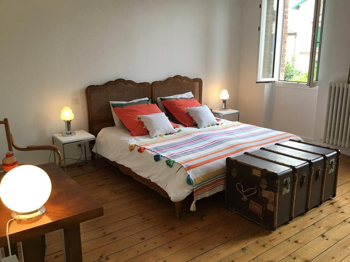 Bedroom 3, Au 120, Tarn