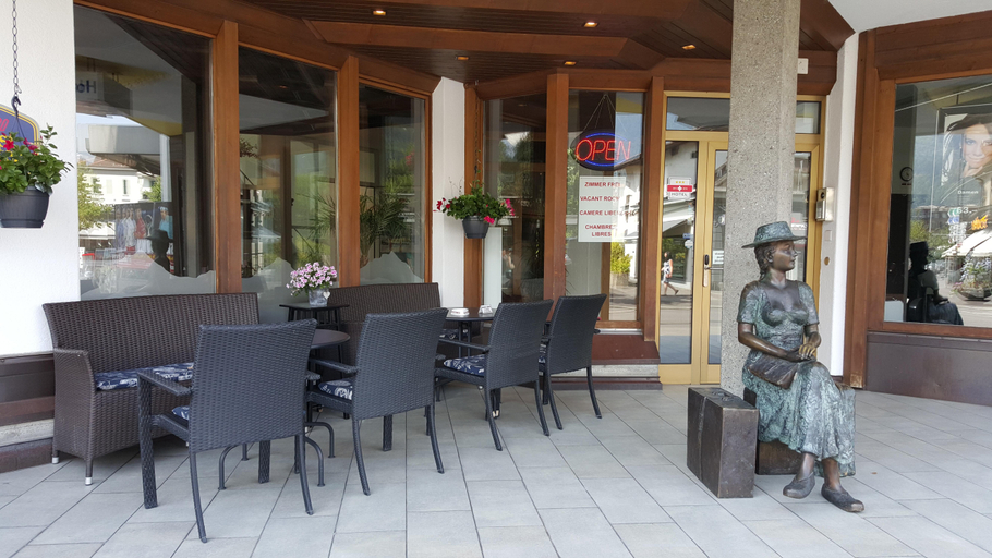Public Area 2, Hotel Bernerhof, Interlaken