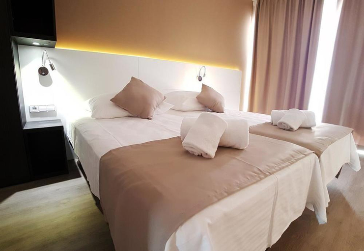 Bedroom 4, Planet One Hotel, Baleares