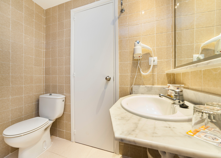 Bathroom 4, Apartamentos Globales Binimar, Baleares