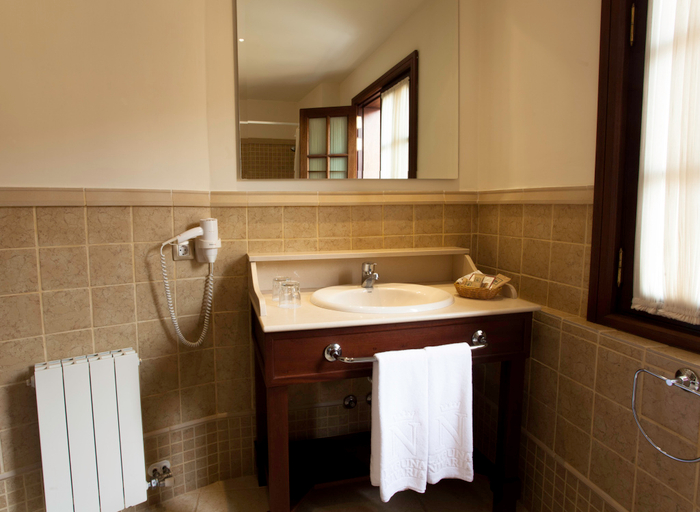 Bathroom 5, Laguna Nivaria Hotel & Spa, Santa Cruz de Tenerife