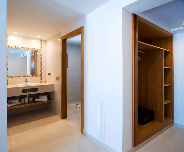 Public Area 2, My Way Luxury Ibiza Studios, Baleares