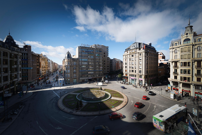 Public Area 2, Occidental León Alfonso V, León