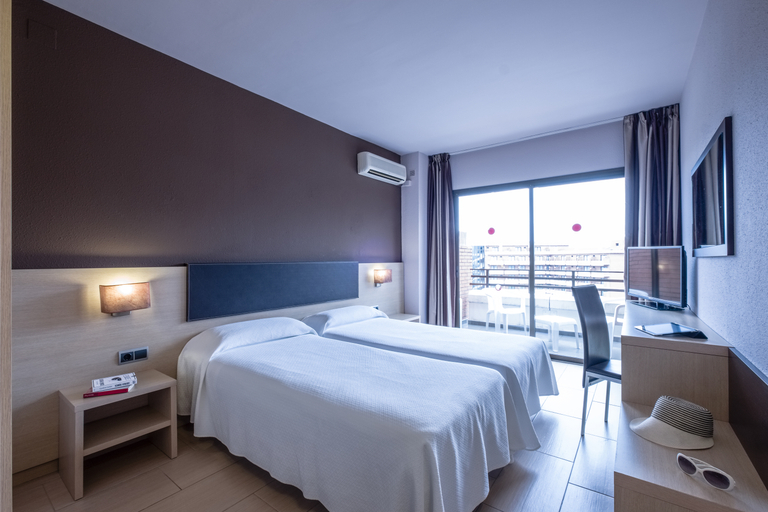 Bedroom 3, California Garden, Tarragona