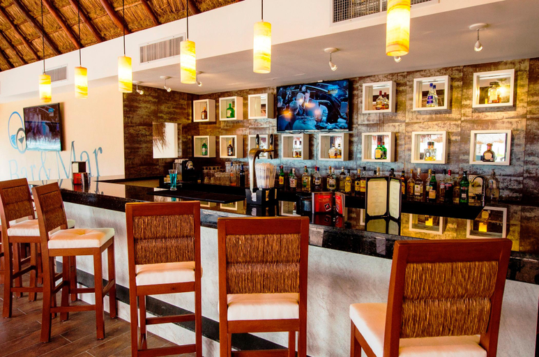 Food & Drinks 5, The Reef CocoBeach, Cozumel