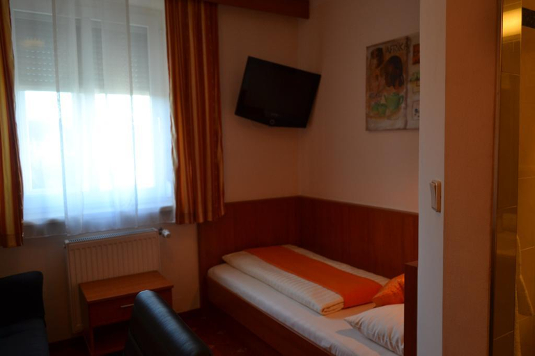 Bedroom 3, Aragia, Klagenfurt